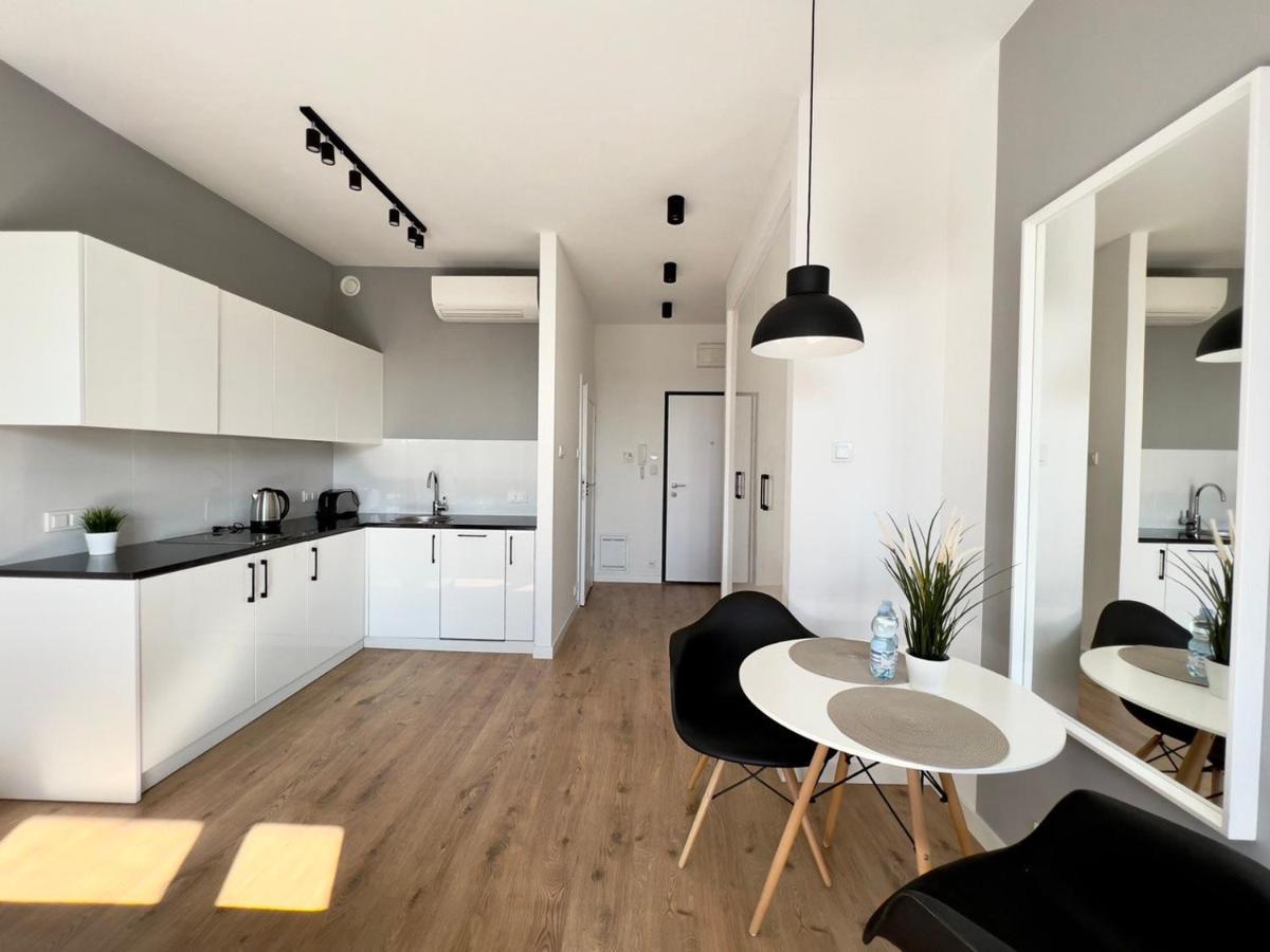 K22 Slawinska 503 Sun-City Apart Varšava Exteriér fotografie